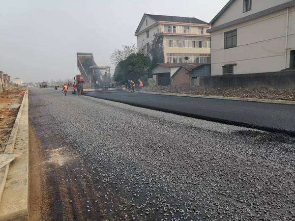 中建五局再生骨料水穩應用欣榮路示范工程